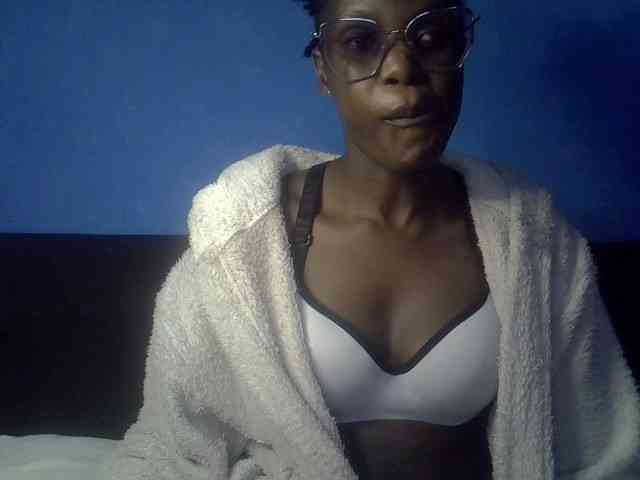 Hot-sexy-bitch webcam