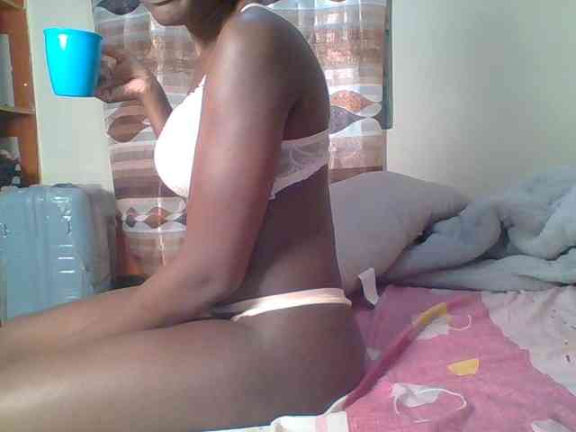 Hot-sexy-bitch webcam