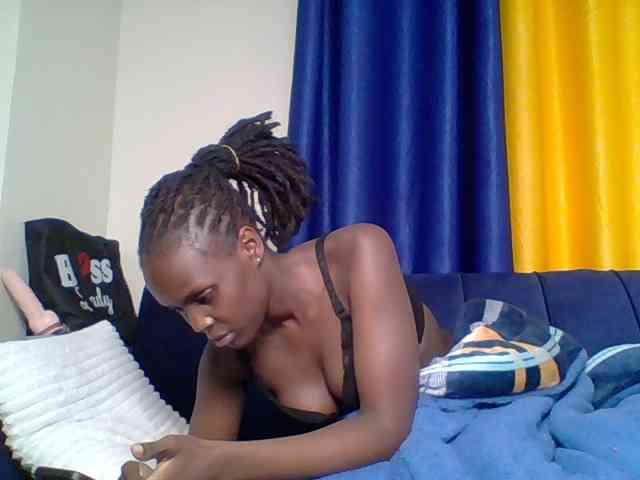 Hot-sexy-bitch webcam