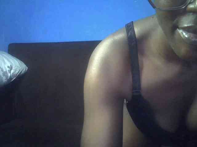 Hot-sexy-bitch webcam