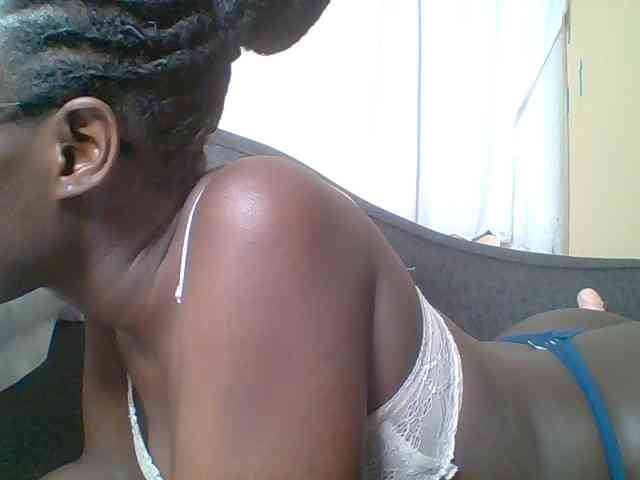 Hot-sexy-bitch webcam