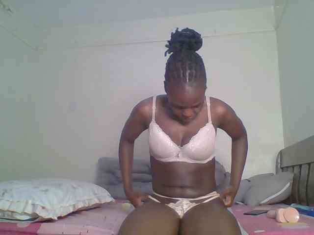 Hot-sexy-bitch webcam