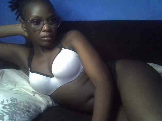 Hot-sexy-bitch webcam