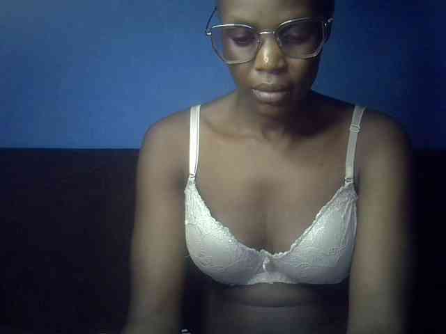 Hot-sexy-bitch webcam