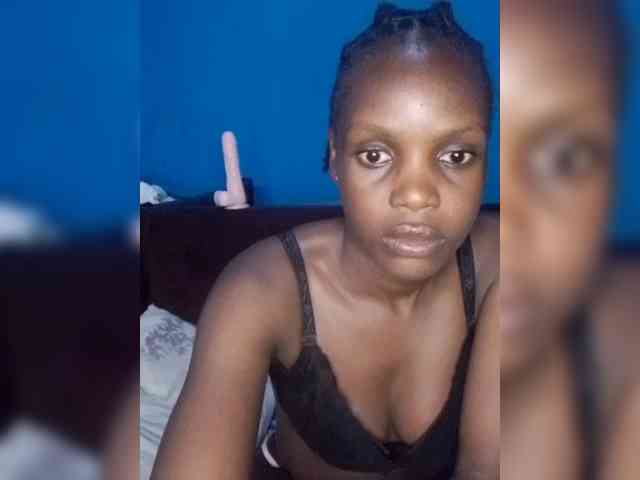 Hot-sexy-bitch webcam