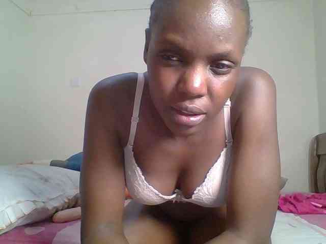 Hot-sexy-bitch webcam