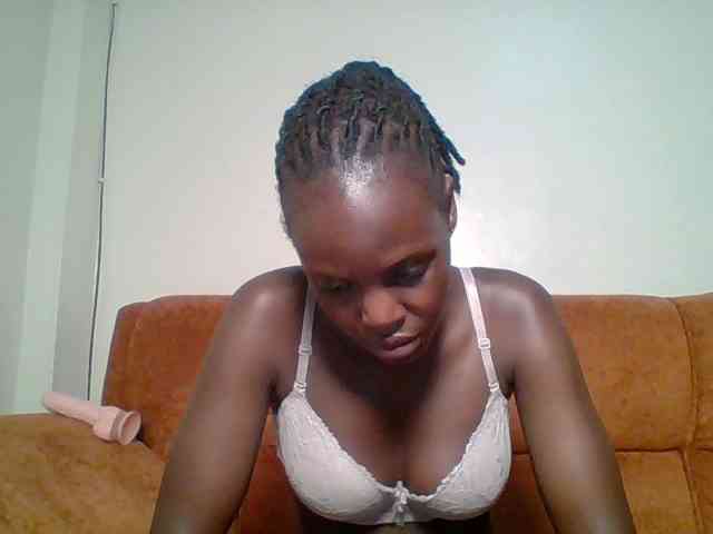 Hot-sexy-bitch webcam