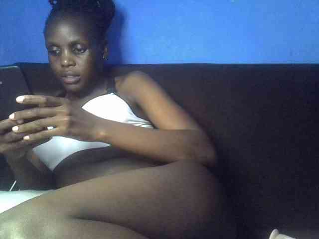 Hot-sexy-bitch webcam