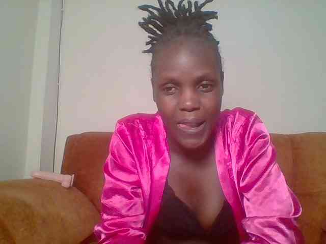 Hot-sexy-bitch webcam