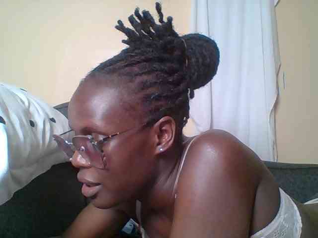 Hot-sexy-bitch webcam