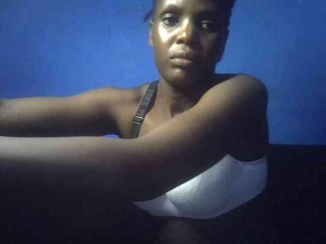 Hot-sexy-bitch webcam