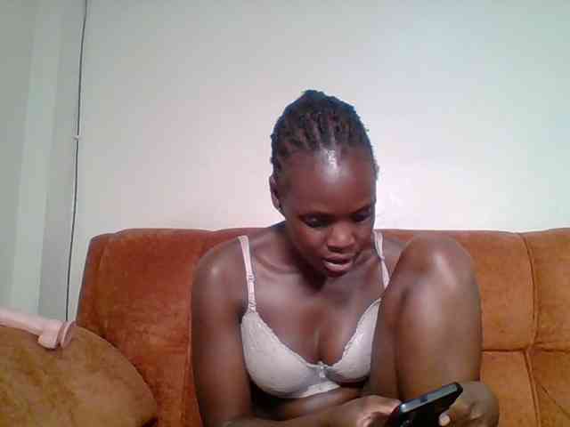 Hot-sexy-bitch webcam