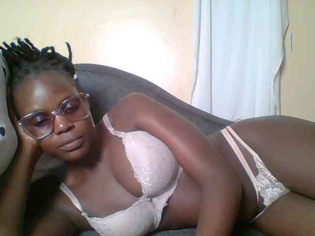 Hot-sexy-bitch webcam