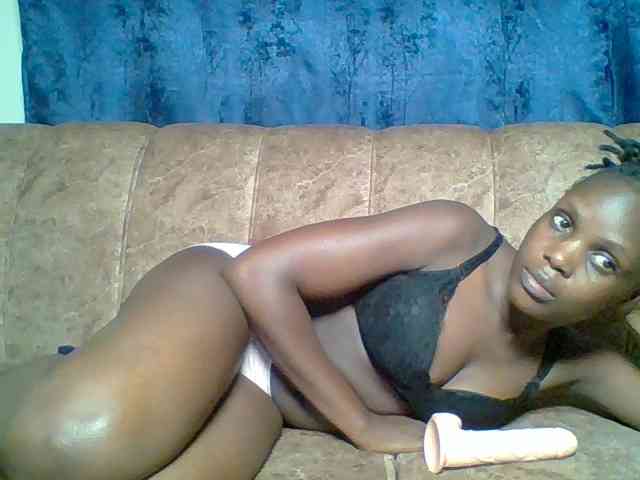 Hot-sexy-bitch webcam