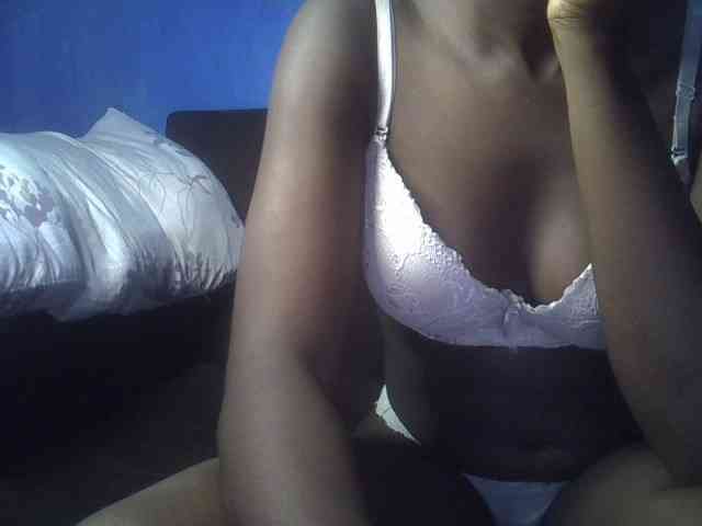 Hot-sexy-bitch webcam