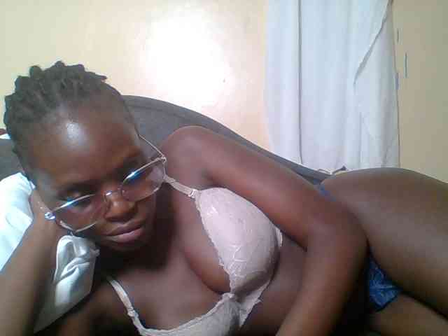 Hot-sexy-bitch webcam