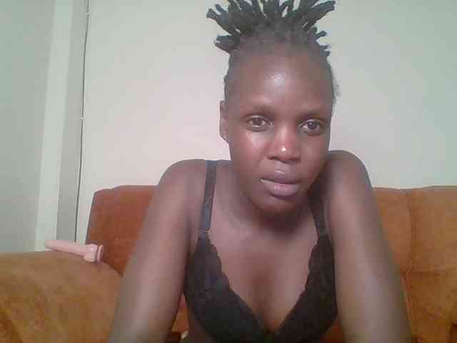 Hot-sexy-bitch webcam