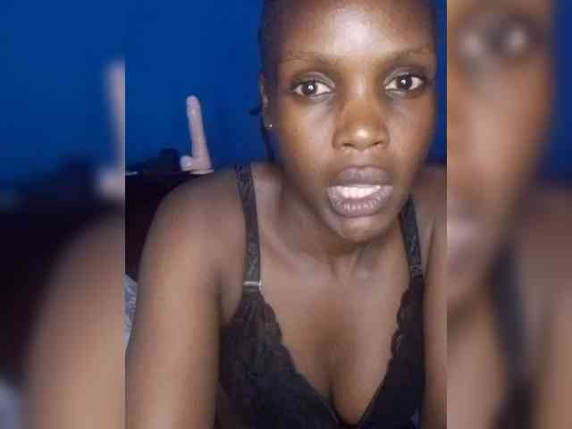 Hot-sexy-bitch webcam