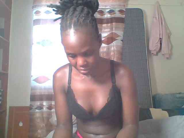 Hot-sexy-bitch webcam