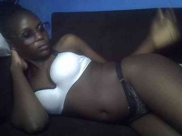 Hot-sexy-bitch webcam