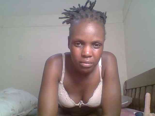 Hot-sexy-bitch webcam