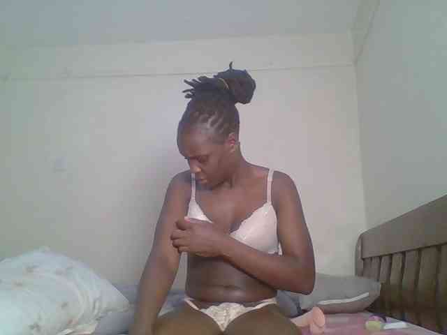 Hot-sexy-bitch webcam