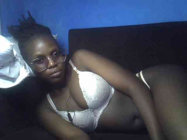 Hot-sexy-bitch webcam