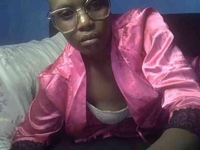 Hot-sexy-bitch webcam