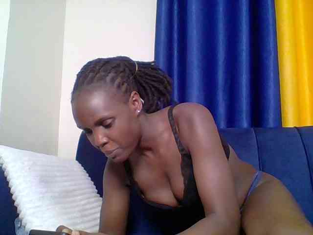 Hot-sexy-bitch webcam