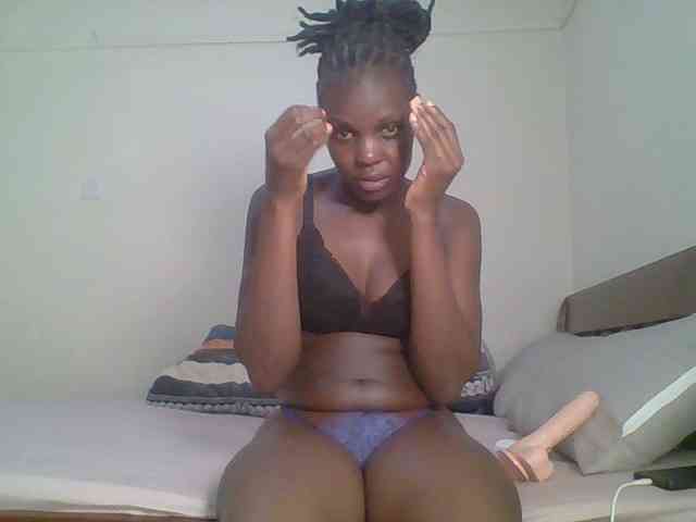 Hot-sexy-bitch webcam