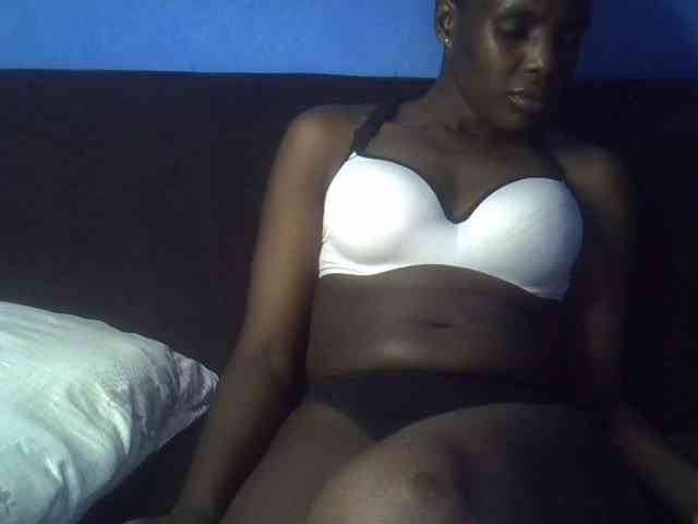 Hot-sexy-bitch webcam