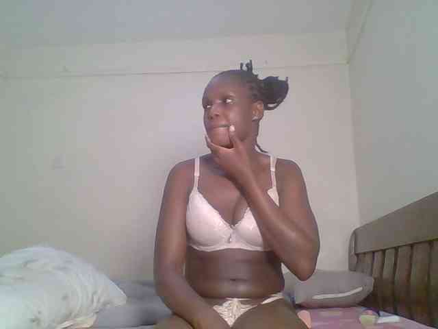 Hot-sexy-bitch webcam