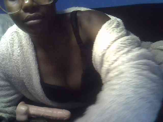 Hot-sexy-bitch webcam