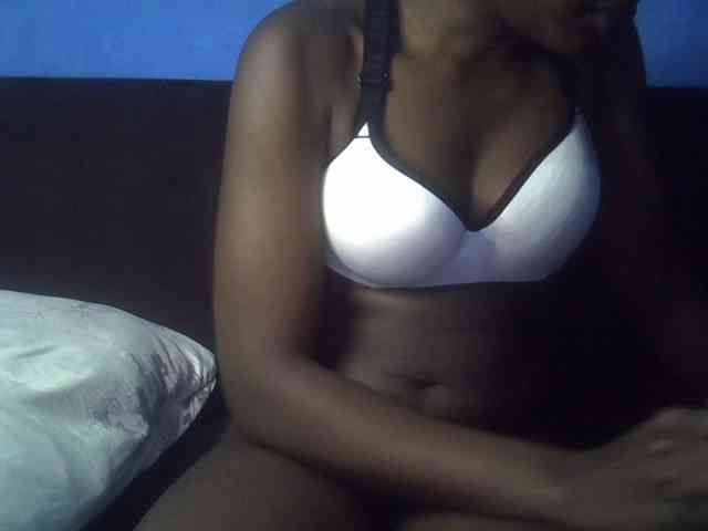 Hot-sexy-bitch webcam