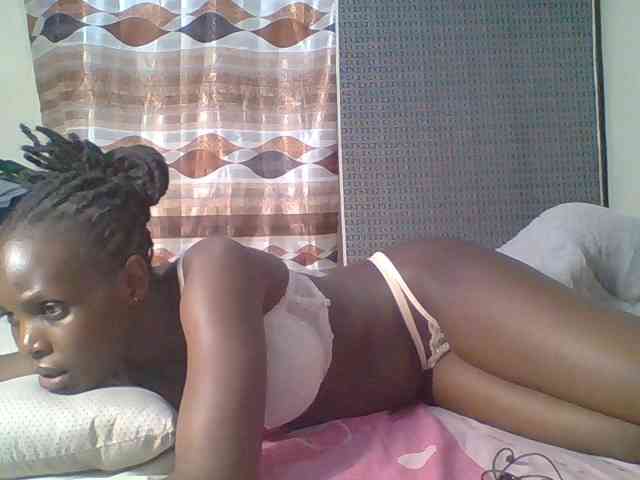 Hot-sexy-bitch webcam