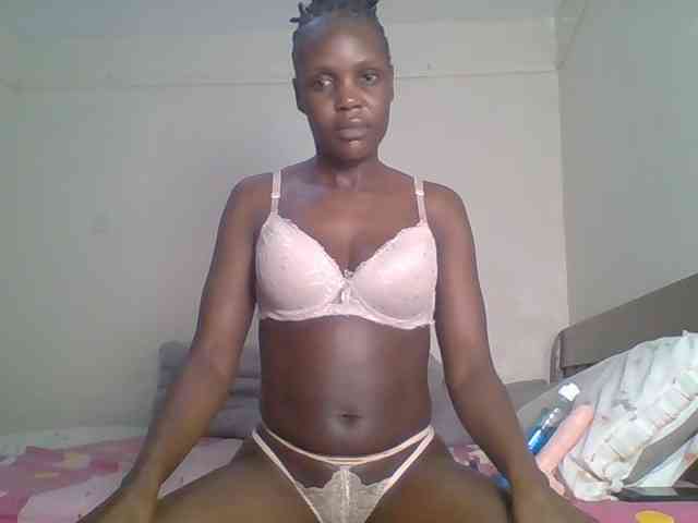 Hot-sexy-bitch webcam