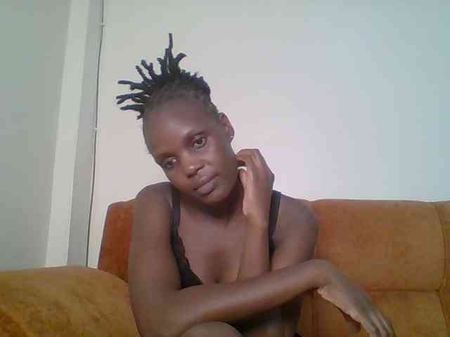 Hot-sexy-bitch webcam