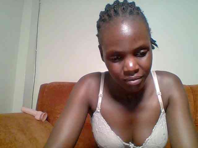 Hot-sexy-bitch webcam