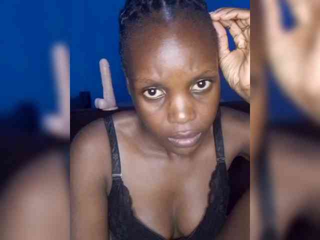 Hot-sexy-bitch webcam