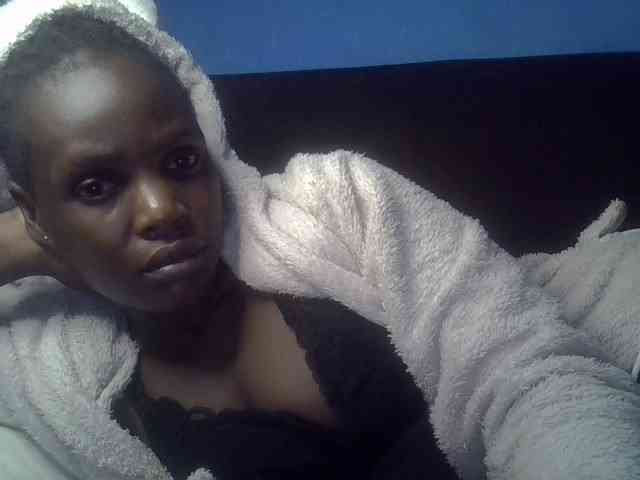 Hot-sexy-bitch webcam