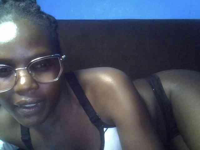 Hot-sexy-bitch webcam