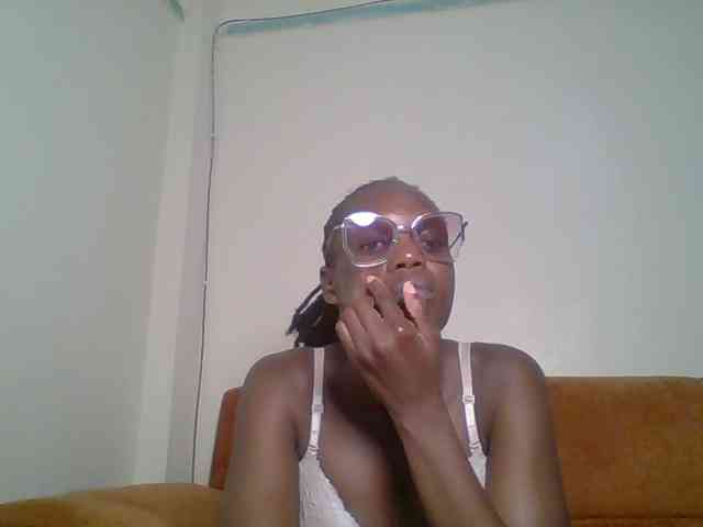 Hot-sexy-bitch webcam