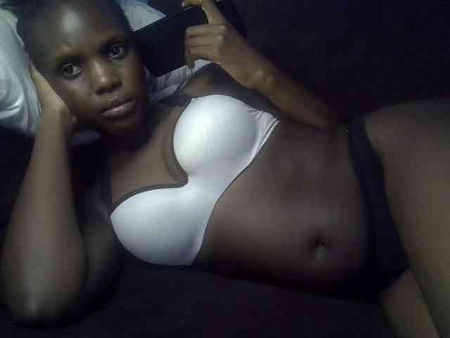 Hot-sexy-bitch webcam