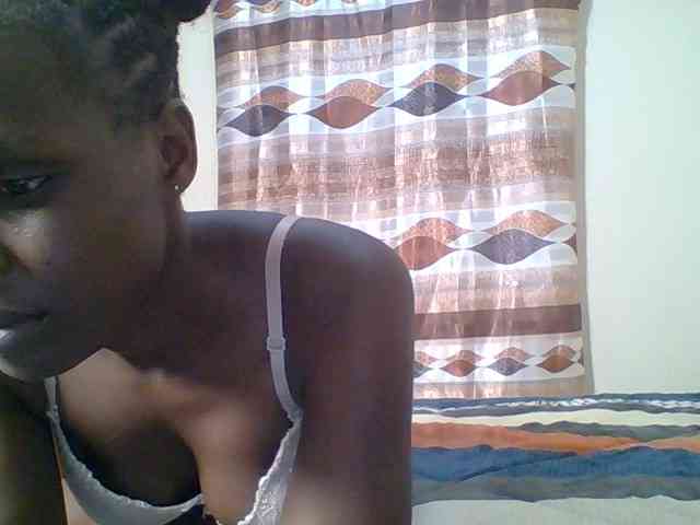 Hot-sexy-bitch webcam