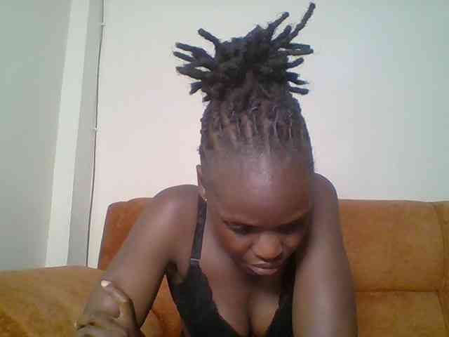 Hot-sexy-bitch webcam