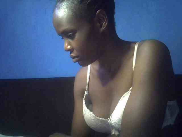 Hot-sexy-bitch webcam