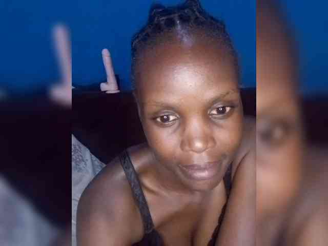 Hot-sexy-bitch webcam