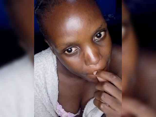 Hot-sexy-bitch webcam