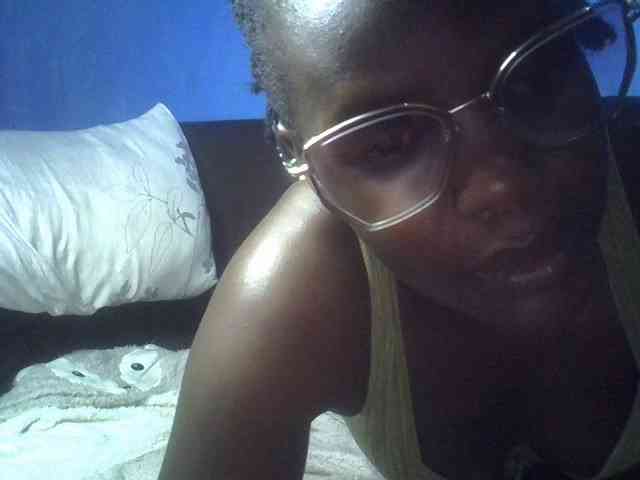 Hot-sexy-bitch webcam