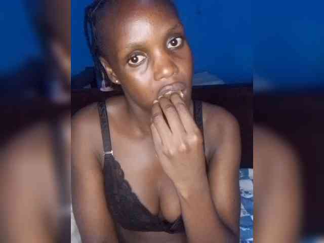 Hot-sexy-bitch webcam